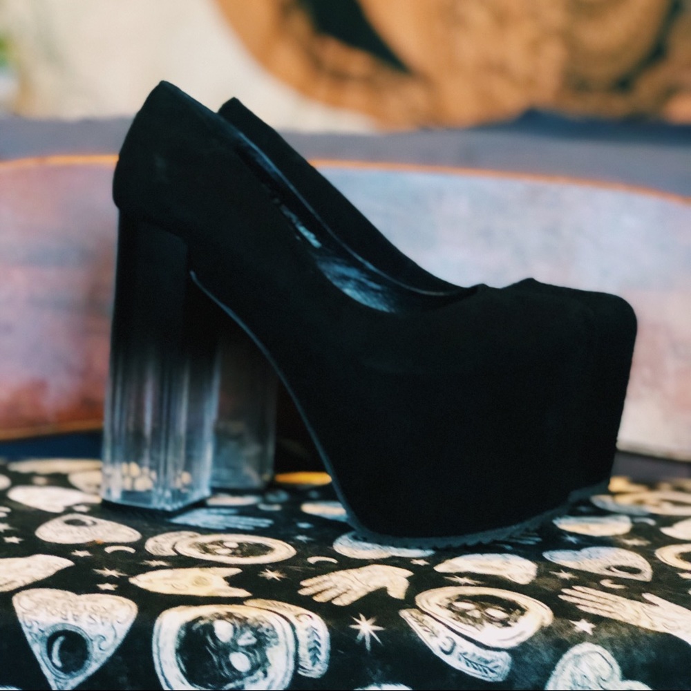 RARE UNIF Vapor Platform Heels